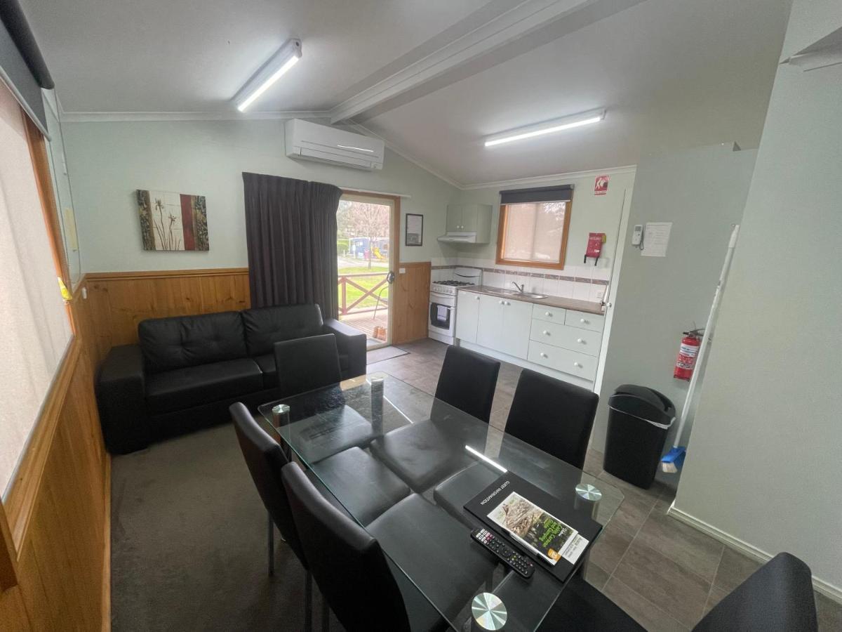 אראראט Acacia Caravan Park & Holiday Units מראה חיצוני תמונה