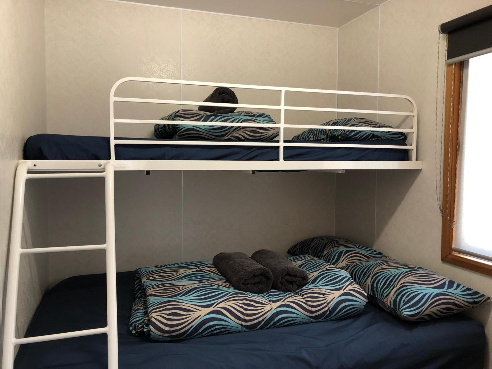 אראראט Acacia Caravan Park & Holiday Units מראה חיצוני תמונה
