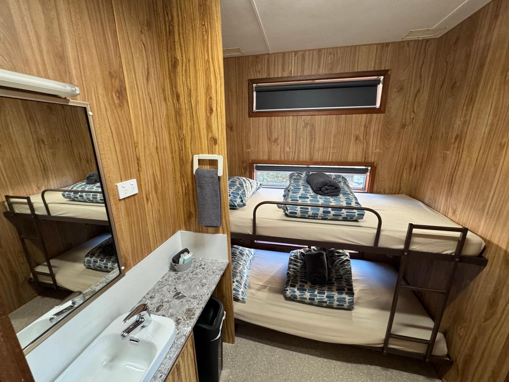 אראראט Acacia Caravan Park & Holiday Units מראה חיצוני תמונה