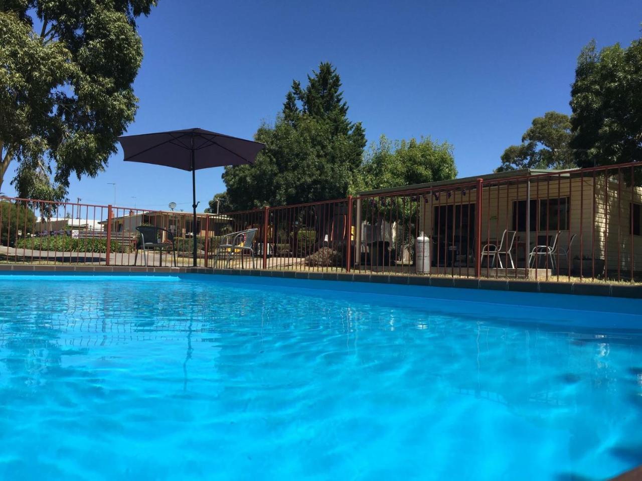 אראראט Acacia Caravan Park & Holiday Units מראה חיצוני תמונה